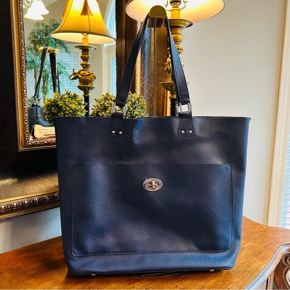 CHARMING CHARLIE LARGE NAVY BLUE TOTE BAG FANTASTIC COND HOT PINK INTERIOR GREAT - Picture 1 of 11
